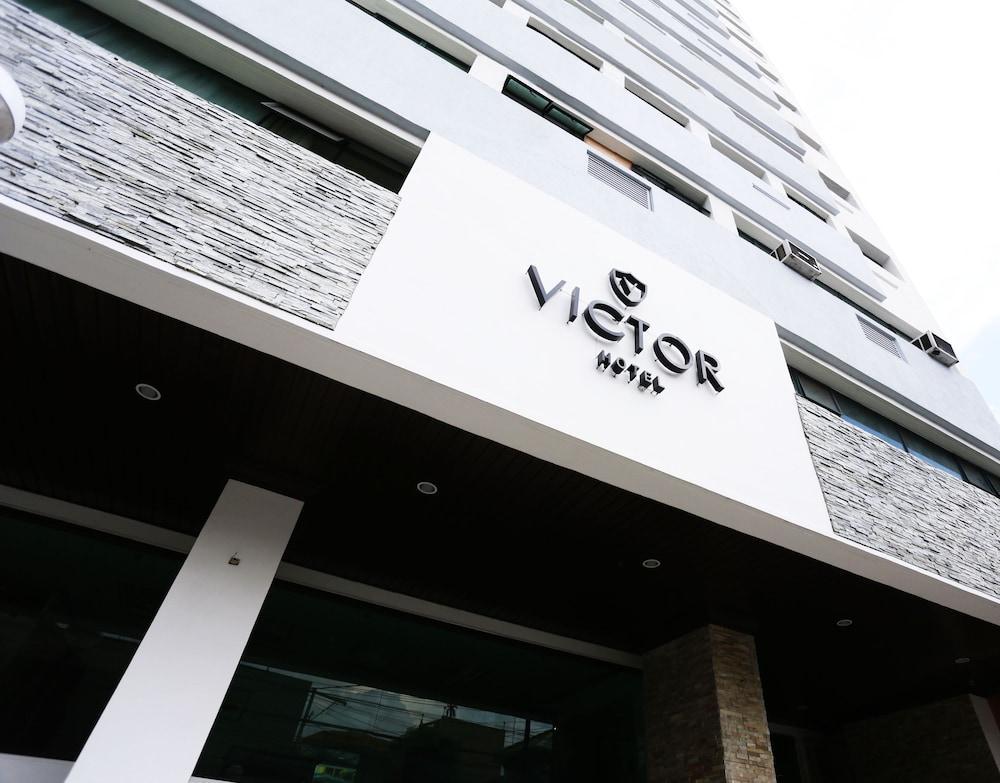 The Victor Hotel Makati City Kültér fotó