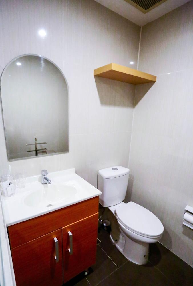 The Victor Hotel Makati City Kültér fotó