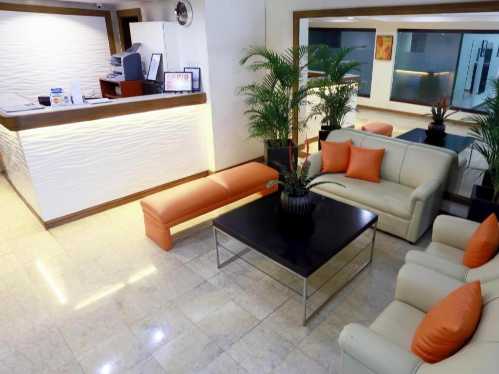 The Victor Hotel Makati City Kültér fotó