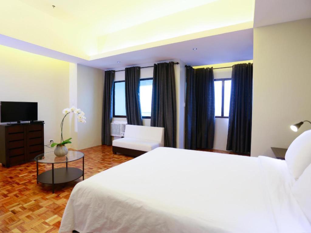 The Victor Hotel Makati City Kültér fotó